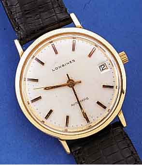 LONGINES HERRENARMBANDUHR AUTOMATIK, SCHWEIZUM 1970, GG 750/000, BODEN GESCHR., BLATT REST., ZENTRALROTOR KUGELGEL., 25 ST., KAL. 6651, ...