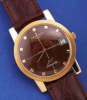 LONGINES HERRENARMBANDUHR AUTOMATIK, SCHWEIZUM 1965, GG 750/000, BODEN U. GLASR. GEDR., ZENTRALROTOR KUGELGEL., 17 ST., KAL. 431, ...