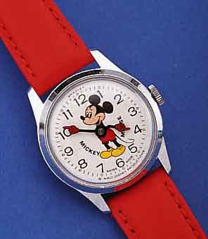 KONVOLUT: 3 COMICUHREN, 1X MICKEY MOUSE, WALT-DISNEY-PROD., METALL VERCHR., 1X CINDE- RELLA VON WEBSTER WATCH CO., 1X BASEBALLSPIE- LER M. ...