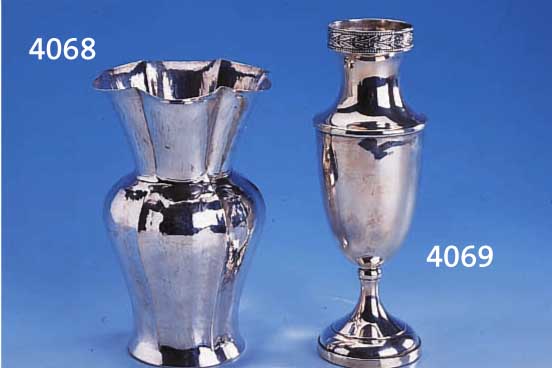 VASE, 800ER SILBER, ITAL. ATELIERANFERT., TREIBARBEIT, H CA. 18 CM, CA. 300 G, SEHR DEKORATIV