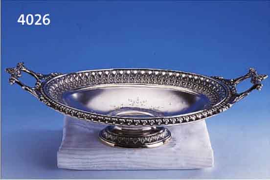 ANBIETSCHALE, DEUTSCH BRUCKMANN HEILBRONN UM 1910, 800ER SILBER, RESTE ALTER VERGOLDUNG,FOND ABSTRAKT FLORAL GRAVIERT, FAHNE M. GEOME-TRISIERENDEM ...