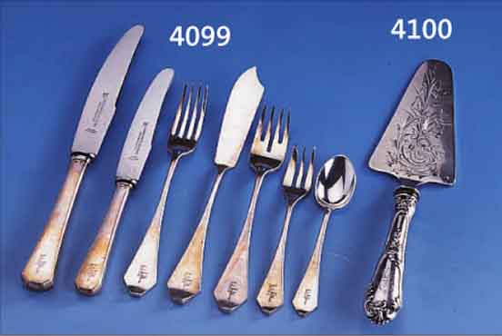 TORTENHEBER, FRANKREICH UM 1900, 950ER SILBER, GRIFF GEFüLLT, GEBR.-TEILE FLORAL GRAVIERT, MEISTERMARKE VERSCHLAGEN, ...