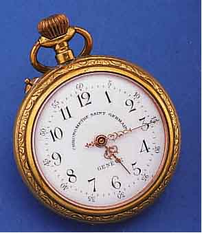 OFFENE HERRENTASCHENUHR MIT ROSKOPFTYPISCHEM WERKAUFBAU, MESSING BER., PERF. EMAILBL. SIGN. CHRONOMETRE SAINT GERMAIN GENEVE, GR. FEDERH., ...