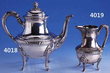 SAHNEGIEßER, FRANKREICH UM 1910, 950ER SILBER, MEISTERMARKE ROUSSEL FILS & CIE,PARIS, KLASSIZISTISCHER DEKOR MIT LORBEER UND ...