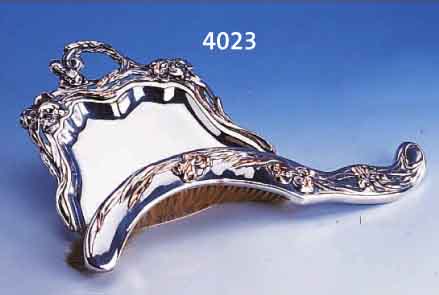 TISCHSCHAUFEL UND TISCHBESEN, FRANKREICH UM 1900, REINER JUGENDSTIL, METALL VERSILBERT,BERIEBEN, SCHöNE PATINA, MEISTERMARKE SAGLIER VICTOR, ...