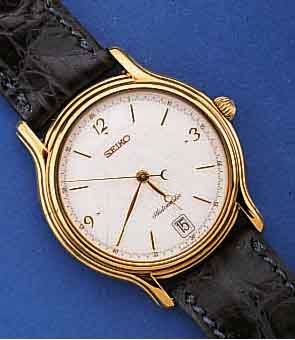KONVOLUT: 3 SEIKO HERRENARMBANDUHREN, 2 X AUTOMATIK, 1 X KINETIC, METALL VERG., Z.T. GEBÜRSTET, 1 X EDELST.BODEN, 2 X ORIG. LEDERBÄNDER, 1 X ...