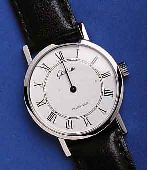 GLASHÜGLASHÜTTE HERRENARMBANDUHR, DEUTSCHLAND UM 1982, METALL HARTVERCHR., BODEN GEDR., EMAIL- FARB. KONTRASTZIFFERBL. M. RÖM. STD.-ZEICHEN, ...