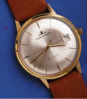 JAEGERJAEGER LE COULTRE HERRENARMBANDUHR AUTOMATIK, SCHWEIZ UM 1962, GG 750/000, BODEN GESCHR., ZENTRALSEK., DATUM, ZENTRALROTOR, 17 ST., KAL. ...