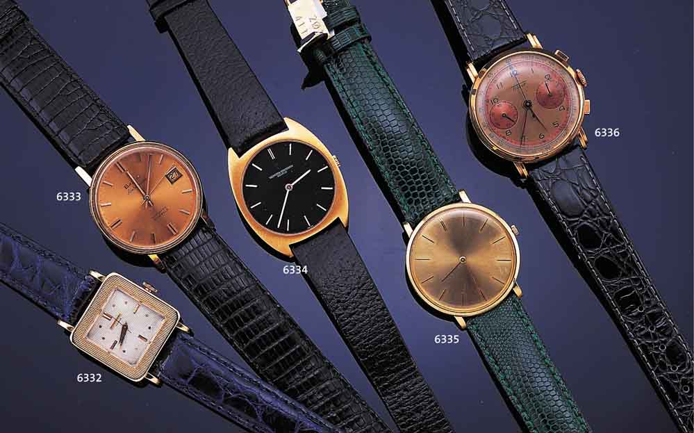 UNIVERSAL GENEVE ARMBANDUHR MEDIUM, SCHWEIZ UM 1958, GG 750/000 CARREE-ARRONDE-GEH., AUF- WEND. NAGELMUSTERDESIGN AUF LÜNETTE WIE AUF VERS. ...