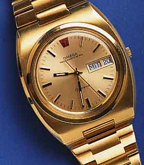 OMEGA OMEGA HERRENARMBANDUHR MEGAQUARTZ GENEVE (32 KHZ), SCHWEIZ 1974, PLAQUE D'OR GEH. (20 MICRON AUFL.), BODEN GESCHR., ZENTRAL- SEK., TAG ...