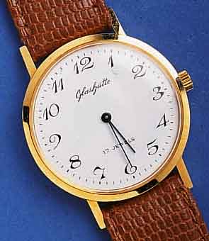 GLASHGLASHÜTTE HERRENARMBANDUHR, DEUTSCHLAND UM 1982, METALL HARTVERG., EDELST.-BODEN GEDR., EMAILFARB. KONTRASTZIFFERBL., 17 ST., DAMEN- ...
