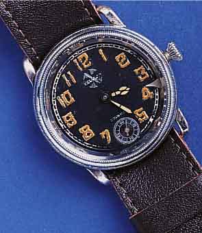 HELVETIAHELVETIA FLIEGERARMBANDUHR, SCHWEIZ UM 1934, METALL VERCHR., AUßER FLIEGERLEDERB. ORIG.- ZUST., LÜNETTE M. INNENZEIGER DREHB., ORIG.- ...