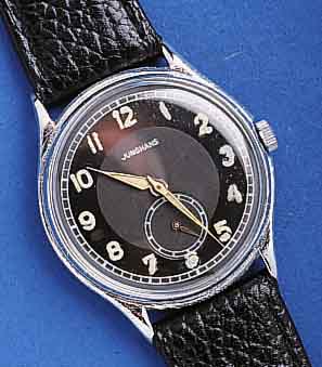 JUNGHJUNGHANS HERRENARMBANDUHR, DEUTSCHLAND UM 1940, METALL NACHVERCHR., BLATT PROV. REST., BODEN U. GLASR. GEDR., RUNDANKERW., KAL. 80, ...