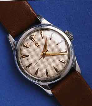 KONVOLUT: 2 OKONVOLUT: 2 OMEGA DAMENSPORTUHREN, VERSCH. KONZEPTIONEN, SCHWEIZ, BEIDE EDELST., 1X KLASS. FORM, BODEN GESCHR., BEI FERTIGST. ...
