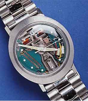 KONVOLUTKONVOLUT: 2 BULOVA HERRENARMBANDUHREN, 1X MODELL ACCUTRON, ELEKTROMECH. STIMMGABELSCHW.- PRINZIP, WG-FILLED, EDELST.-BODEN GESCHR., NEUTR. ...