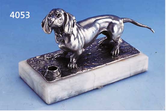 SKULSKULPTUR "HUND", WMF UM 1900, METALL VER- SILBERT, AUF ALABASTERSOCKEL, ENTWURF PROF. MEYER, KARLSRUHE, ATELIER IN GEIS- LINGEN, 9 ...