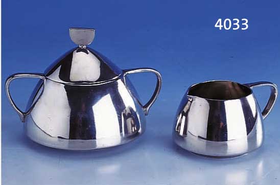 SAHNEGIEßER UND ZUCKERDOSE, NIEDERLANDE UM 1905, ENTWURF WOHL GERO, ELEGANTE FORM, H CA. 10 CM, METALL VERSILBERT