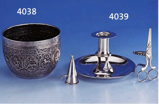 ANBIETSCHALE, SIAM UM 1920/30, SILBER GEPR., REICHE LANDESTYP. SZENERIE, HANDARBEIT, H CA. 9 CM, D CA. 13 CM