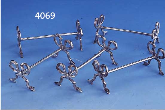 6 M6 MESSERBÄNKCHEN, 800ER SILBER, KOCH & BERGFELD, UM 1900, SCHLEIFENFORM, L. CA. 7.5 CM