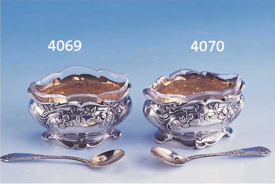JUGENDJUGENDSTIL-SALZSCHÄLCHEN, FRANKREICH UM 1900, 950ER SILBER, MEISTERMARKE RAVINET D`EN- FERT, FEIN GEARBEITETES BLÜTENMOTIV, ORIG.- ...