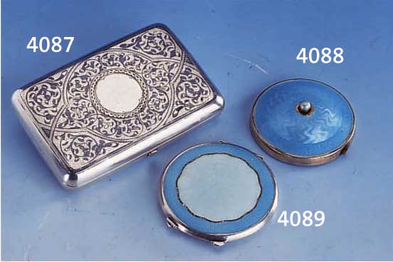 TABATABAKDOSE, MOSKAU 1896, 84ER SILBER, TAUSCHIERT, MEISTERMARKE MF - UNGEDEUTET, MONOGR.-FELD FREI, ZEITTYP. DEKOR MIT BLÄTTER- RANKEN, ...