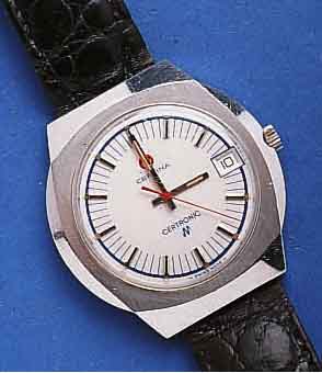 KONVOLUT: 3 HERRENARMBANDUHREN, ELEKTROME- CHANISCHE KOMB. VERSCH. SYSTEME, ALLE ANALOG- ANZ., 1X CITIZEN, EDELST., UM 1972, KAL. 7804A ...