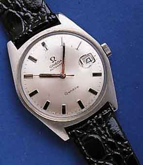 OMEGAOMEGA HERRENARMBANDUHR AUTOMATIK GENEVE, EDELST., BODEN GESCHR., LEDERB. NEUTR., KAL. 565, SCHWEIZ UM 1969, ZENTRALROTOR, WERK VERG., ...