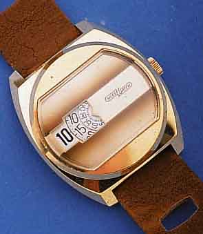 KONVOLUT: 2 HERRENARMBANDUHREN M. DIGITALAN- ZEIGE, F.D.DEUTSCH. MARKT, UM 1970, BD. UN- GETR. LAGERWARE, ORIG. BÄNDER, BD. GEH. HART- VERG., 1 X ...