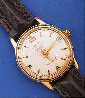 GLASHÜTTE HERRENARMBANDUHR AUTOMAT, METALL HARTVERG., BER., EDELST.-BOD. AUFGEDR., ORIG. BLATT ALTERSBED. FL., DAT. BEI 3, ZENTRALROTOR , GUB KAL. ...