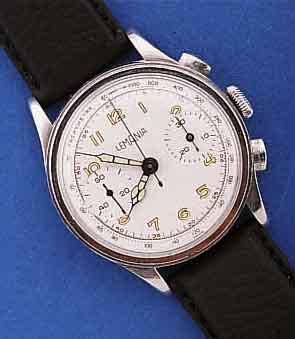 LEMANIA ARMBANDCHRONOGRAPH, SCHWEIZ UM 1940, EDELST., BOD. U. GLASRAND AUFGED., BL. REST., 30 MIN-STOPPZÄHLER, 17 ST., HANDAUFZ., KAL. 15TL, ...