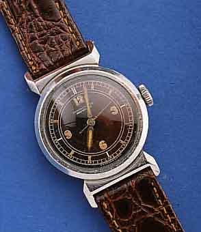 KONVOLUT: 2 HERRENARMBANDUHREN SCHWEIZER PRODUKTION, BEIDE EDELST.BOD. GESCHR., BEI FERTIGST. WASSERGESCH., 1X MOVADO, UM 1940, KAL. 150, ...
