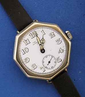 LONGINES FRÜHE ARMBANDUHR, SCHWEIZ, WEHR- KONSTRUKTION 1910, IM GEH. EINGESCHALT, CA. 1927, NICKEL, BOD. U. 8-ECK-LÜN. AUFGEDR., ORIG. EMAILBL., ...