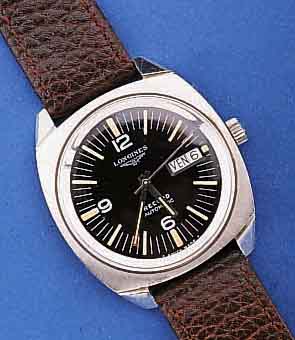 LONGINES HERRENARMBANDUHR REKORD, AUTOMATIK, EDELST.BOD.GESCHR., BEI FERTIGST.WASSERD., F. FRANZ.MARKT, UM 1969, KONTRASTZIFFERBL., TAG U.DAT., ...