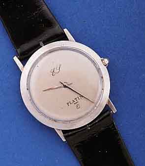 E.S. PLATINHERRENARMBANDUHR, PLATIN 950/000, BODEN UNTER DEN BANDANST. 2-FACH VERSCHR., LACKLEDERB., WOHL UNIKAT, HIGH-TECH-QUARTZ- W., DEUTSCHLAND ...