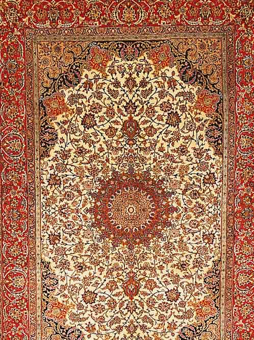 ESFESFAHAN FEIN,PERSIEN CA 290 X 195 CM. .KORKWO LLE M.U.AUF SEIDE.CA 20 JAHRE.EHZ 1-2.CA 1 MIO KN/QM.