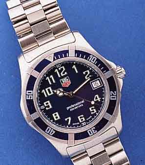 HEUER/TAG TAUCHERARMBANDUHR, PROFESSIONAL, SCHWEIZ, EDELST. MATT. INCL. EDELST.BD. M. SICHERHEITSFALTSCHL., BOD. U. KRONE GESCHR., AB HERST. ...