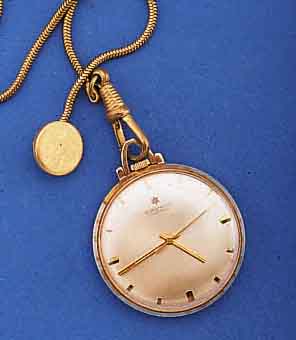 JUNGHANS FRACKUHR, DEUTSCHLAND UM 1970, GG 585/000, D. CA. 35 MM, ANBEI METALLSCHLAN- GENGLIEDERKETTE, VERG., SEK., RUNDANKERW., 17 ST., ...