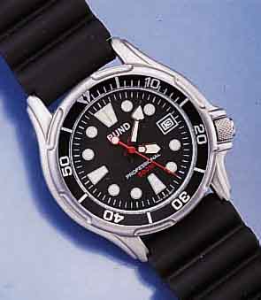 MILITÄRTAUCHERUHR, PROTOTYP EMPFOHLEN F. D. TAUCHDIENST DER BUNDESWEHR (KAMPFSCHWIMMER), EDELST. MATT., BODEN U. KRONE GESCHR., BEI FERTIGST. ...