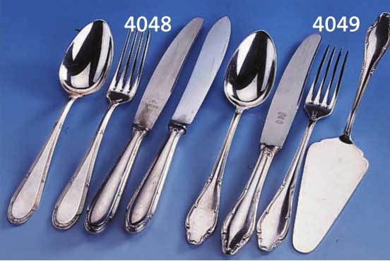 38 TEIL. BESTECK, WMF PATENT 90/100ER SILBER AUFLAGE, 30-50ER JAHRE, DEKOR GEKREUZTE BÄNDER MIT STIL. SCHLEIFE, BEST. AUS: 12 MESSER MIT ...