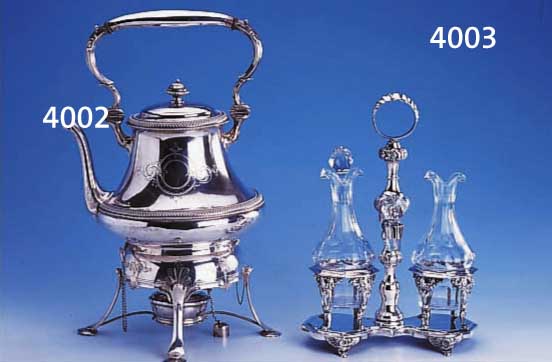 TEEKANNE MIT STÖVCHEN, UM 1860, DEUTSCH, FÜR DEN ÖSTERR. MARKT GEMACHT, 13-LÖTIG, GRAVIERT, AUFWENDIG, KARTUSCHE FÜR MONOGR. FREI, H CA. 32 ...