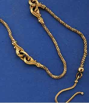 TASCHENUHRKETTE, FRANKREICH UM 1880, GG 750/000, 3-TEIL. M. 4 ÖSEN VERBUNDEN, HAKEN U. SCHR.-ÖSE, L. CA. 31 CM, NUTZ/TRAGESP., VER- WENDB., ...