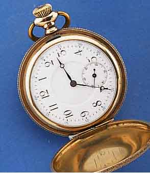 DOLL SAVONETTE HERRENTASCHENUHR, SCHWEIZ/ ENGLAND UM 1910, METALL, ROSE-G-AUFL., RUNDUM- GRAV., MONOGR.-SPIEGEL FREI, EMAILBL. AUßEN BLAU 5-60, ...
