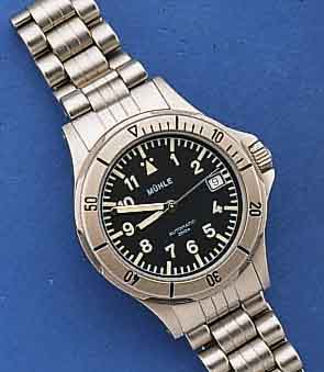 MÜHLE HERRENTAUCHERUHR, MATT. EDELST.-GEH., EDELST.-BD. M. SICHERHEITSFALTSCHL., MINERAL- FLACHGL., LÜN. M. 60ER TEILUNG, EINS. RAS- TEND ...