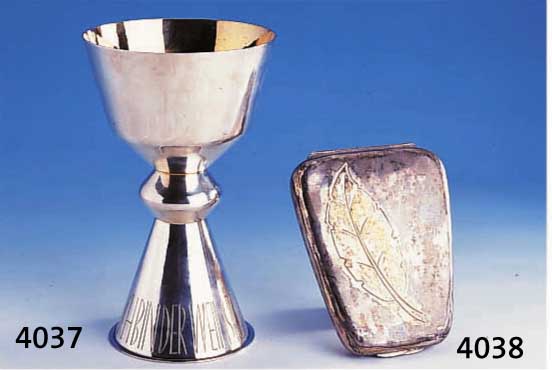 ETUI, DETUSCH HAMBURG 60EER JAHRE, MEISTER F. STUHLMÜLLER (UNGEMARKT), METALL VERSILBERT, TREIBARBEIT, INNENVERGOLDUNG, DECKEL MIT BLATTMOTIV, ...