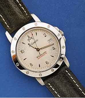ATLANTIC HERRENARMBANDUHR AUTOMATIK SERIE WORLDMASTER, EDELST., TEILW. SAT., TEILW. POL., BEIDS. SAPHIRVERGL., BODEN GESCHR., ETUI, WERK VERG., ...