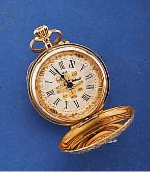 DAMENANHÄNGE-/TASCHENUHR SAVONETTE, SCHWEIZ UM 1908, 18 CT. RG, BEIDE RÄNDER SCHMUCKGRAV., SPRUNGDECKEL M. SCHWALBENDARST. U. BLUMENGRAV. , ...
