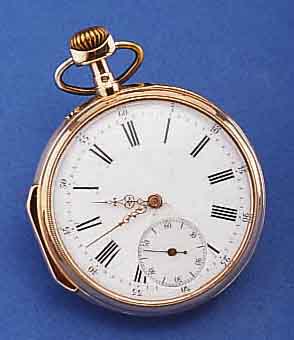 GAUTEUR HERRENTASCHENUHR, SCHWEIZ UM 1895, 18 CT. RG M. AUSGESTELLTEM GLASRANDSCHARNIER, AUF BOD. VERSCHLUNGENES SCHMUCKMONOGR. I(J)E, EMAILBL. ...