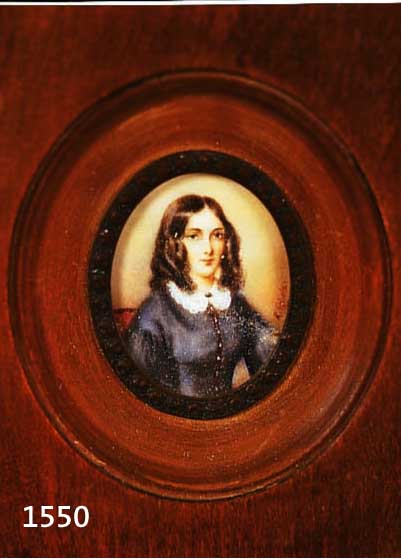 MINIATURMALEREI, DEUTSCH, UM 1860, PORTRÄT EINER JUNGEN FRAU, GOUACHE AUF ELFENBEIN, SIGN. R. SCHOLZ, IM OVAL CA. 4,5 X 3,5 CM, U.GL., R.