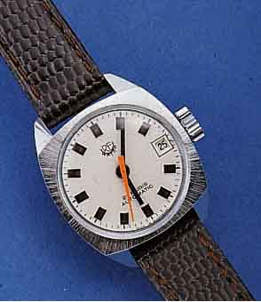 KONVOLUT: 2X RE DAMENARMBANDUHREN, BEIDE AUTOMATIK, ZENTRALSEK., DAT., SCHWEIZ UM 1970, METALL MASS., HART VERCHR., EDELST.-BOD. AUF- GEDR., ...