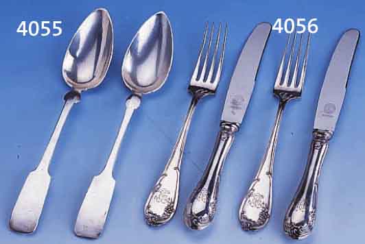 BESTECK FÜR 6 PERSONEN, DEUTSCH 30ER JAHRE, 800ER SILBER, FLORAL VERZIERT, BES.-MONOGR., BEST. AUS: 6 MESSER (GRIFFE GEFÜLLT, KLINGEN STAHL) UND ...